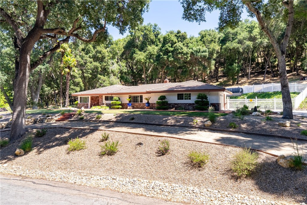 7735 Del Rio Road
