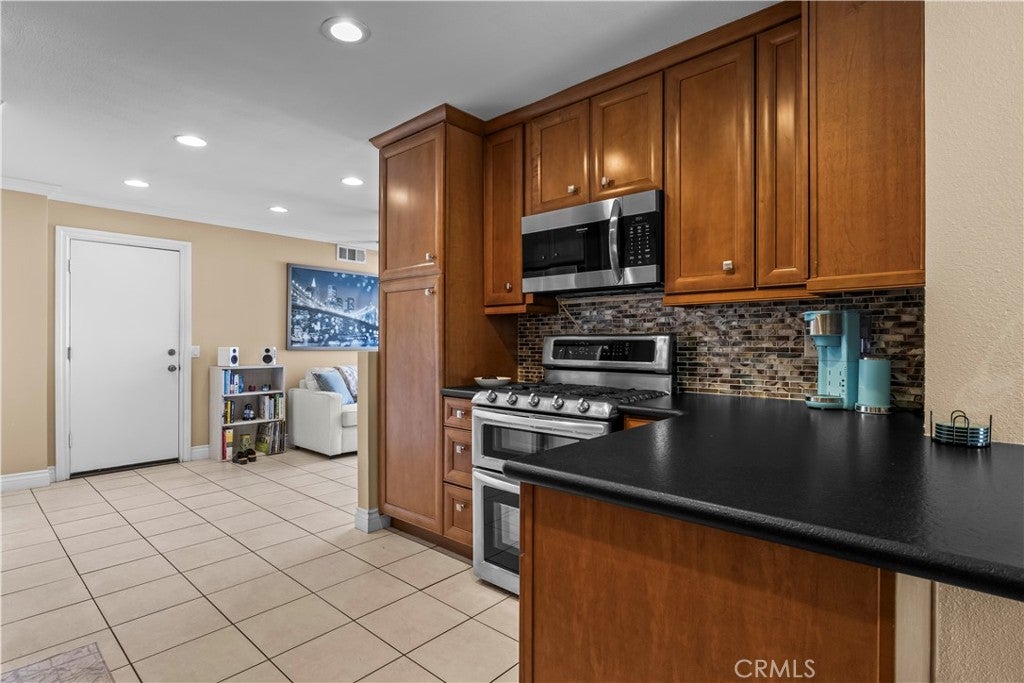 80 Almador, Irvine CA 92614 - Photo 17