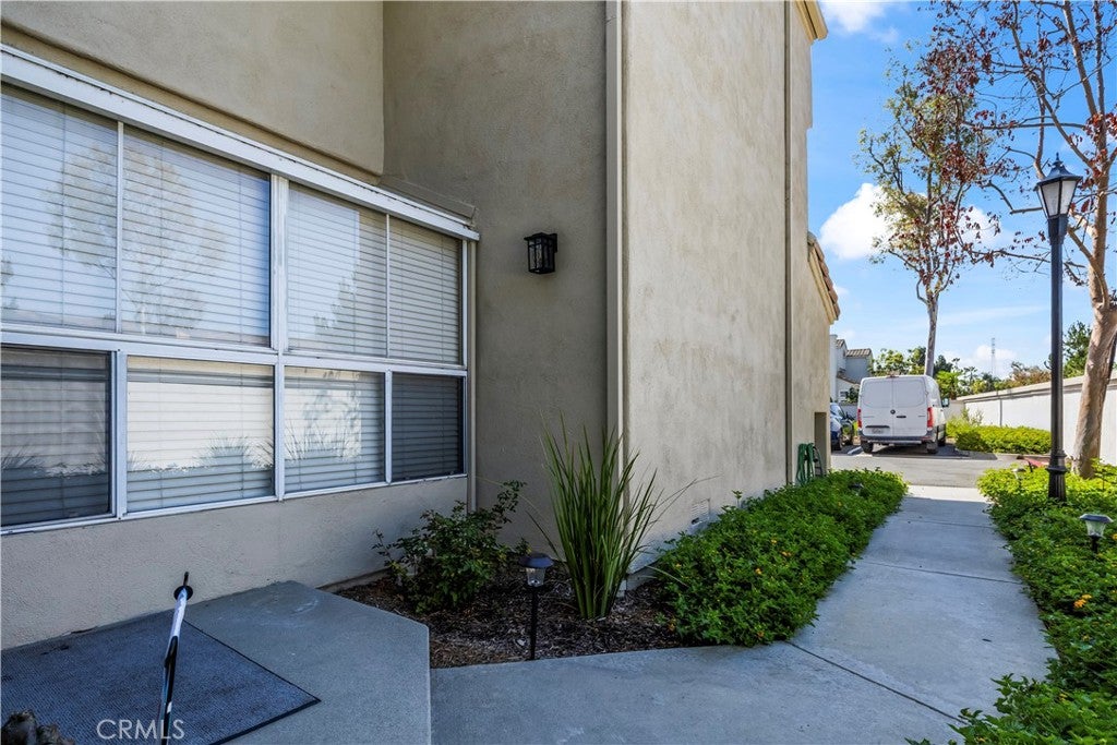 80 Almador, Irvine CA 92614 - Photo 7
