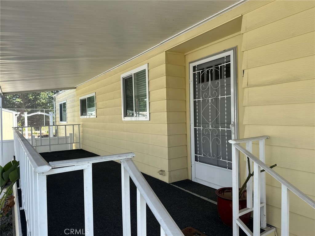 24921 Muirlands
