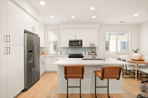 1118 Via Lucero Oceanside CA 92056