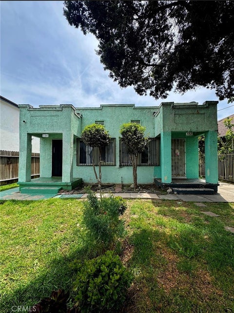 Photo of 330 W 56TH ST ST, Los Angeles, CA 90037 (MLS # DW26164677)