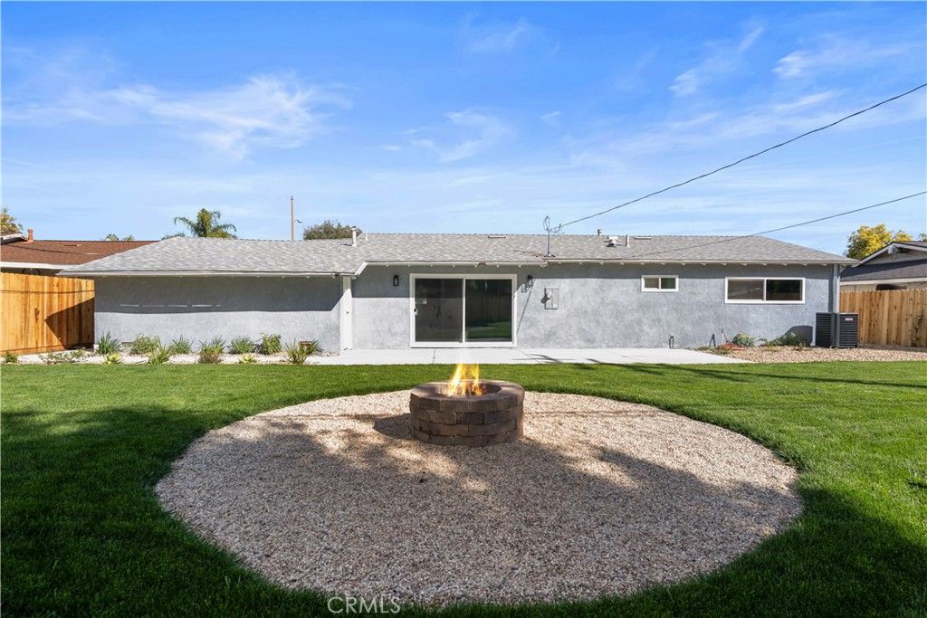 Photo of 1791 Sitka Ave, Simi Valley, CA 93063 (MLS # SR26036793)