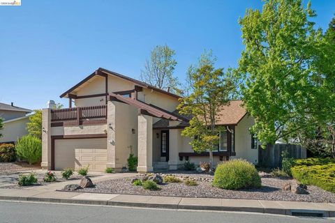 Photo of 211 Meadowlark Way Way, Hercules, CA 94547 (MLS # 41128344)