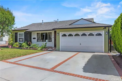 MLS: SR26070674