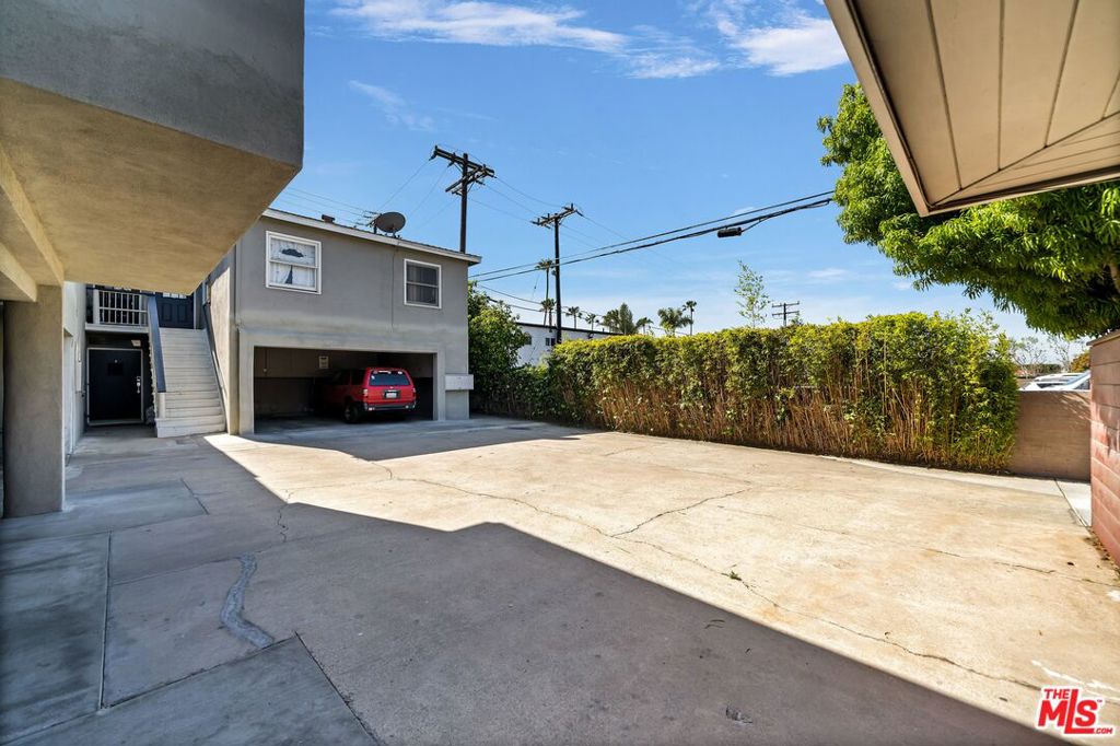 Properties 4 2428 Kansas Avenue