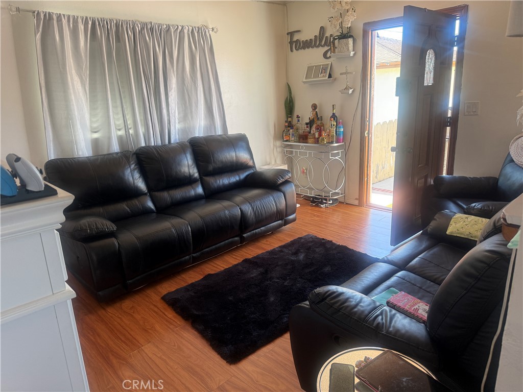 732 W 12th