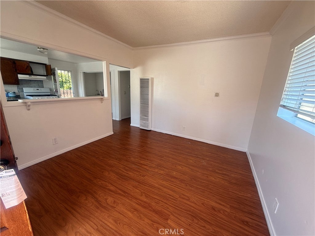 732 W 12th