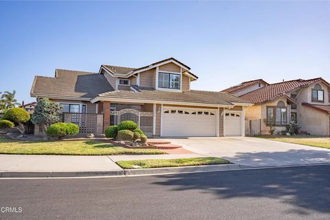 Photo of 2500 Lilac Walk, Oxnard, CA 93030 (MLS # V1-36107)