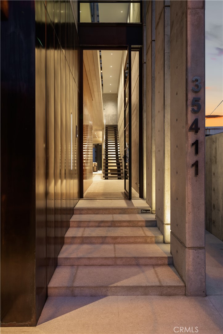 Beach Road Custom (BR) - Residential