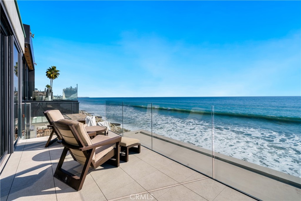 Beach Road Custom (BR) - Residential