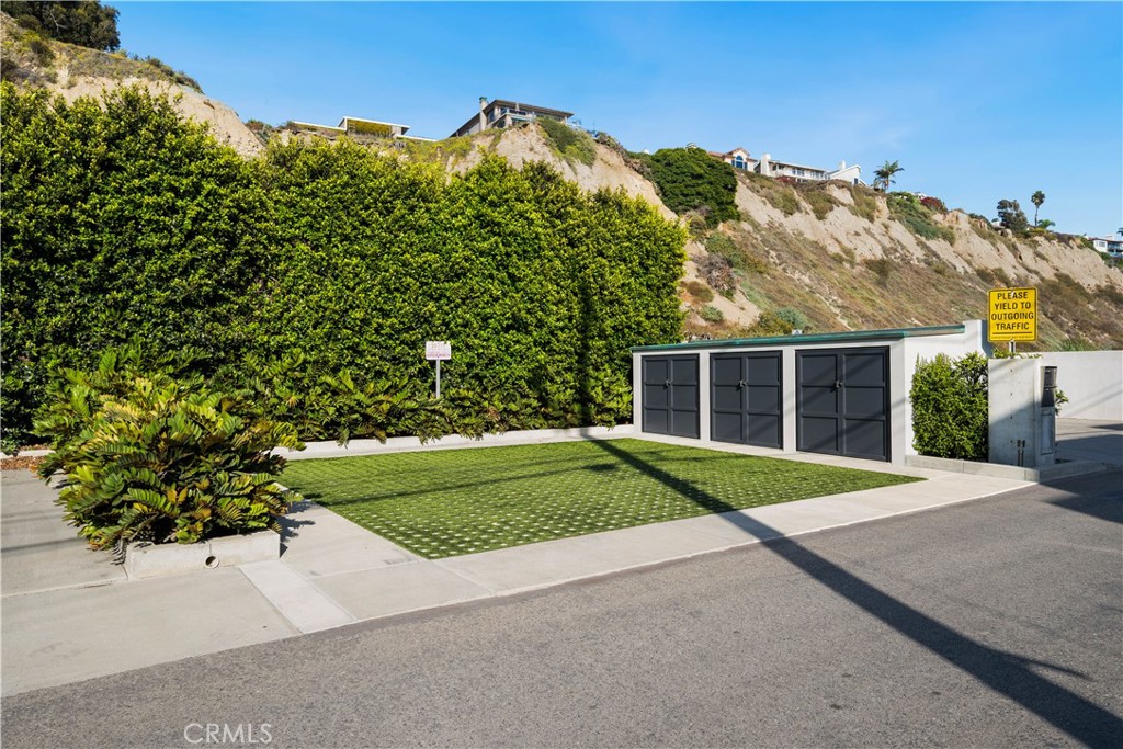 Beach Road Custom (BR) - Residential