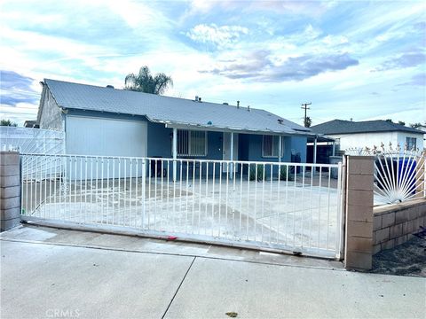Photo of 2312 Flores Street, San Bernardino, CA 92407 (MLS # IV25263306)