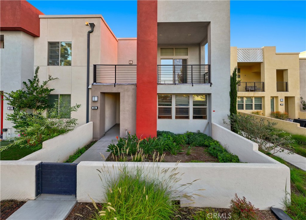 Located in highly desired Great Park, This 4 bedroom 3 bath home give you all you need for your family. oversized living area, upgraded kitchen and high ceiling master suite.