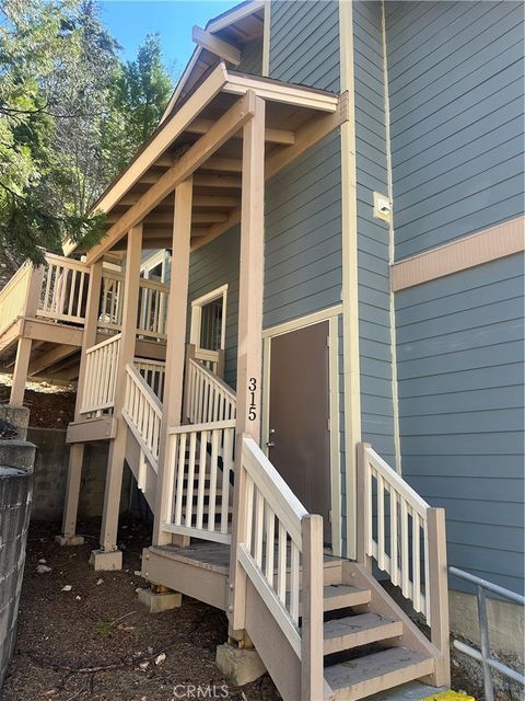 315 Canyon Crest Lake Arrowhead CA 92352