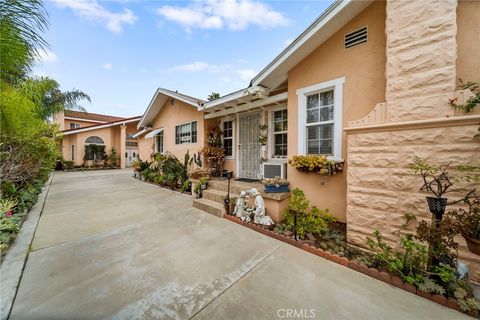 Photo of 1747 N Avenue 46 Ave, Los Angeles, CA 90041 (MLS # TR26085209)