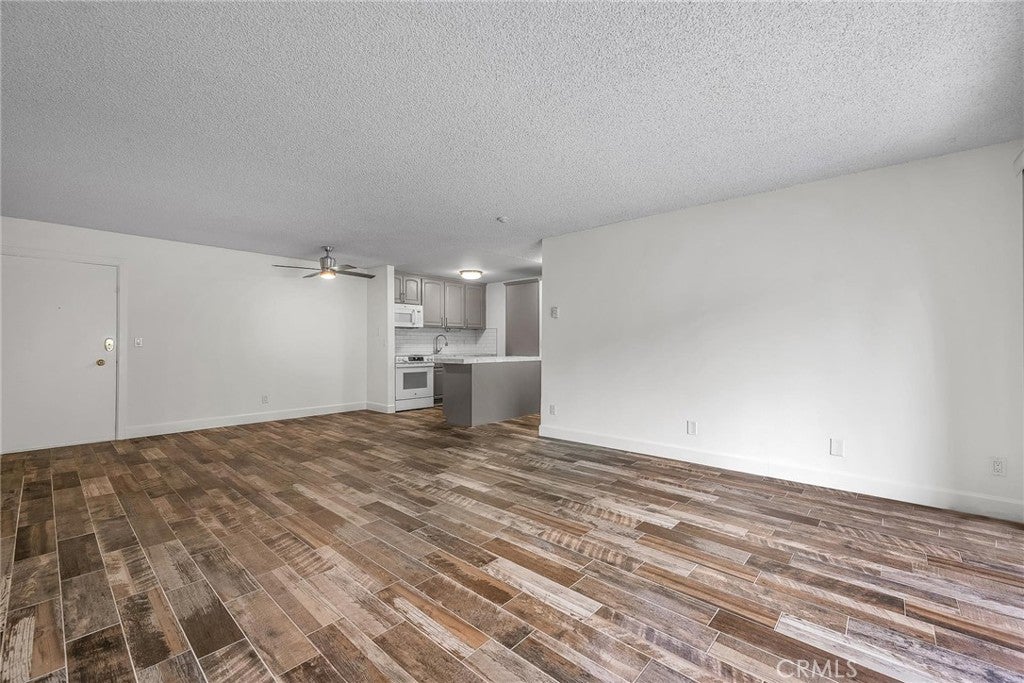 802 Camino Real 103
