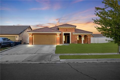 Photo of 1016 Canyon Dr W, Tehachapi, CA 93561 (MLS # SR25238626) Photo of 1016 Canyon Dr W, Tehachapi, CA 93561 (MLS # SR25238626)