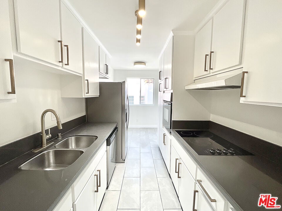 Photo of 1008 17Th Street #4, Santa Monica, CA 90403 (MLS # 26101820)