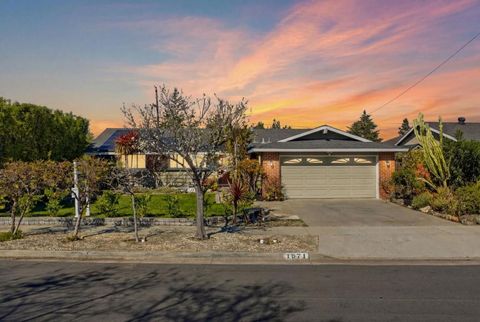 Photo of 1571 Rebel Way, San Jose, CA 95118 (MLS # ML82031143)