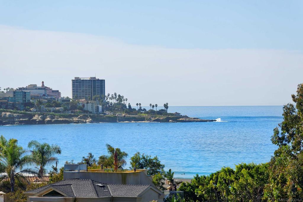 2320 Camino del Collado