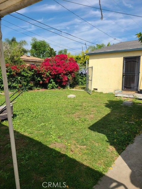 1313 S Broadacres Compton CA 90220