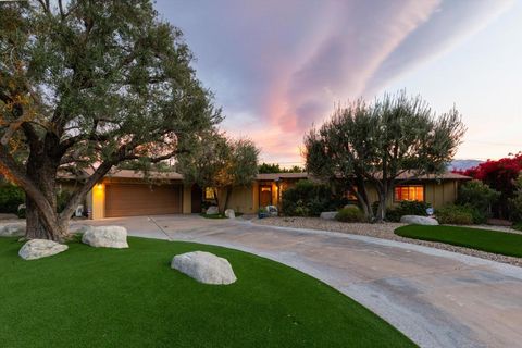 Photo of 1387 E Verbena Drive, Palm Springs, CA 92262 (MLS # 219143929PS)