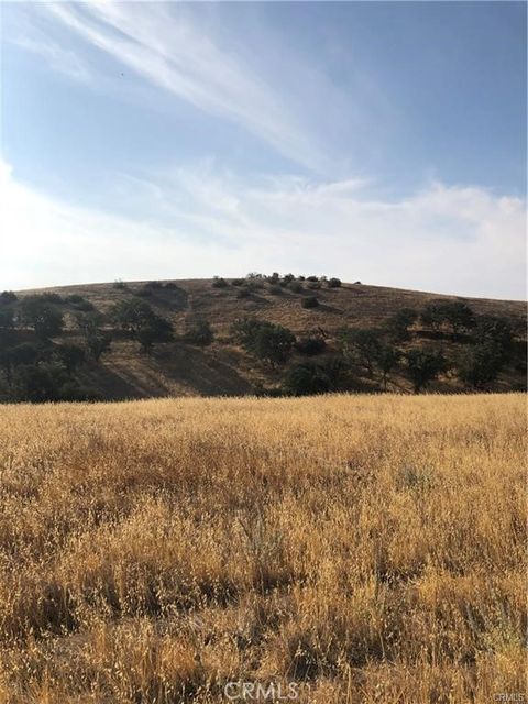 Photo of 4 Maverick Way, Paso Robles, CA 93446 (MLS # NS25187089) Photo of 4 Maverick Way, Paso Robles, CA 93446 (MLS # NS25187089)