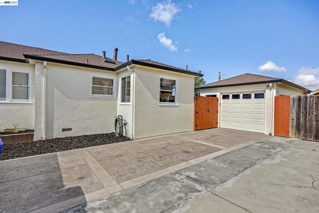 1441 170Th Ave