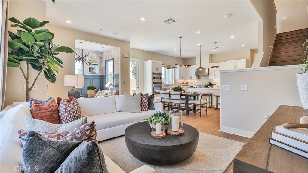 Ruby at Valencia - Residential