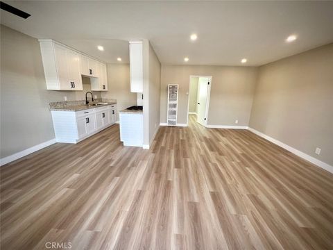 Photo of 2306 Mira Vista Avenue #6, Montrose, CA 91020 (MLS # GD25243674)