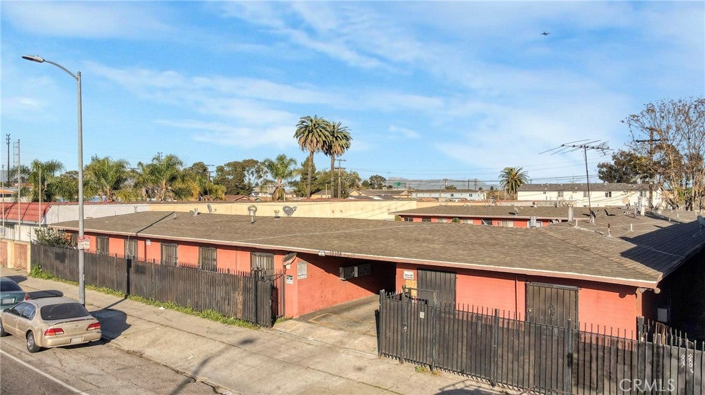 10108 S Figueroa Street