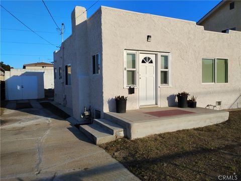 Photo of 11864 Gale Avenue, Hawthorne, CA 90250 (MLS # SB25244043) Photo of 11864 Gale Avenue, Hawthorne, CA 90250 (MLS # SB25244043)