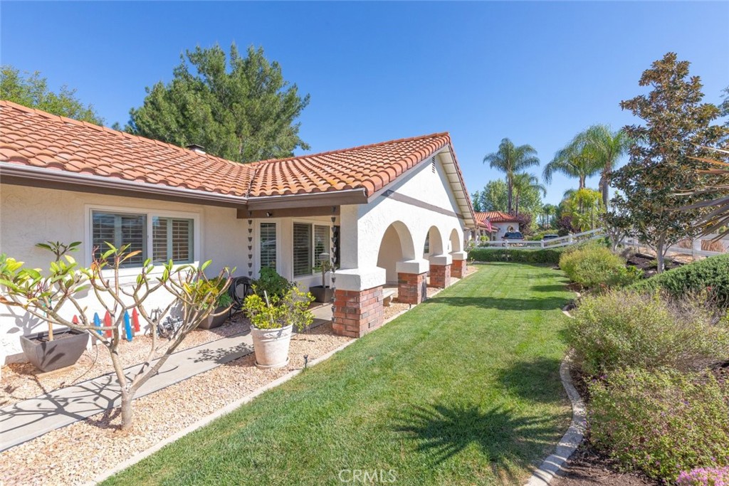40265 Paseo Sereno