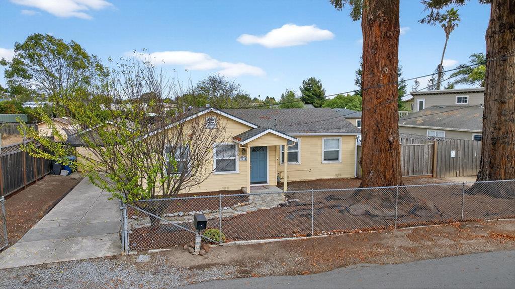 1610 Bulb Avenue