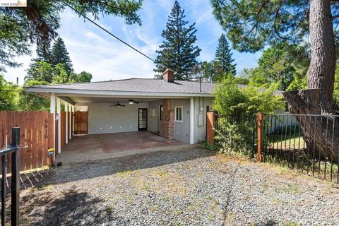 Photo of 5416 North AVE Ave, Carmichael, CA 95608 (MLS # 41129217)