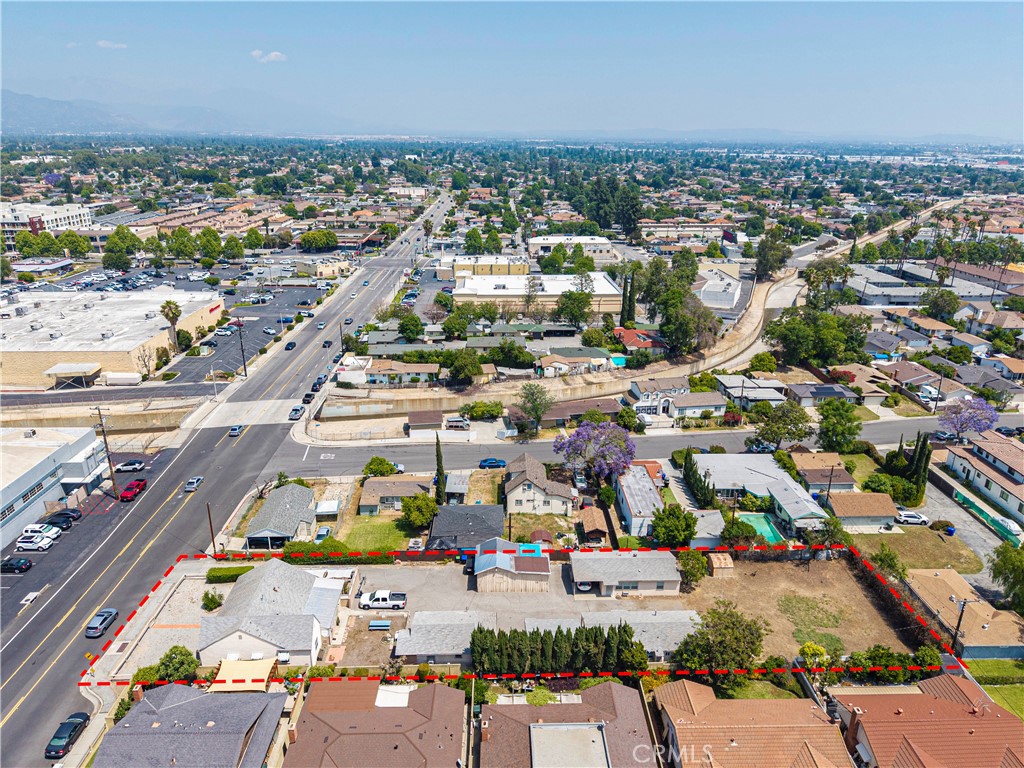 8836 E Broadway