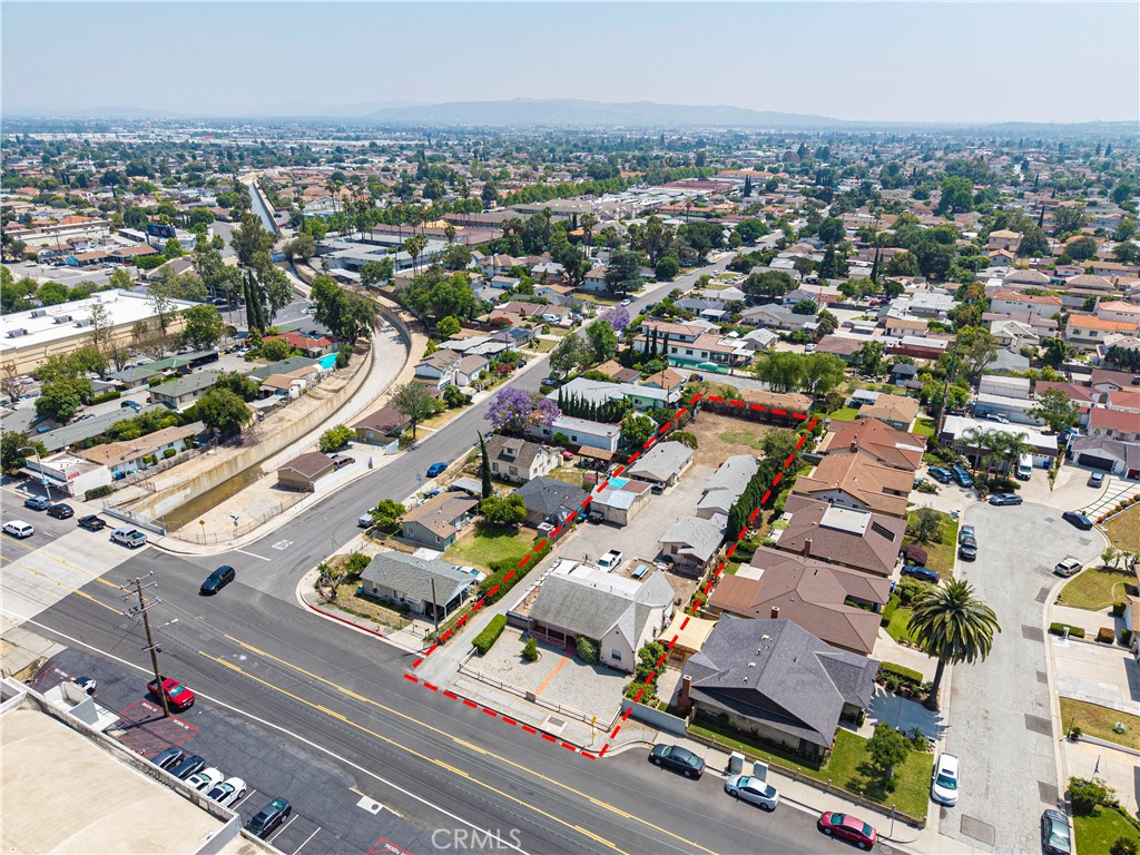 8836 E Broadway