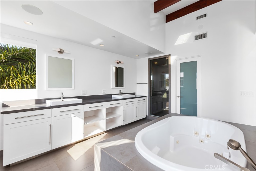 Corona del Mar South of PCH (CDMS) - Residential