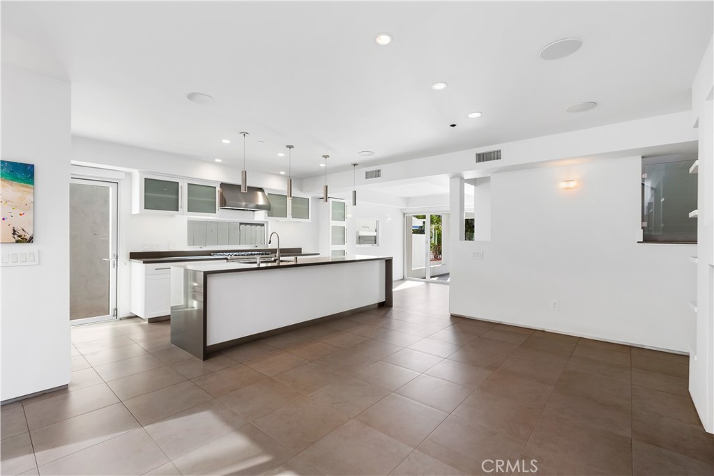 Corona del Mar South of PCH (CDMS) - Residential