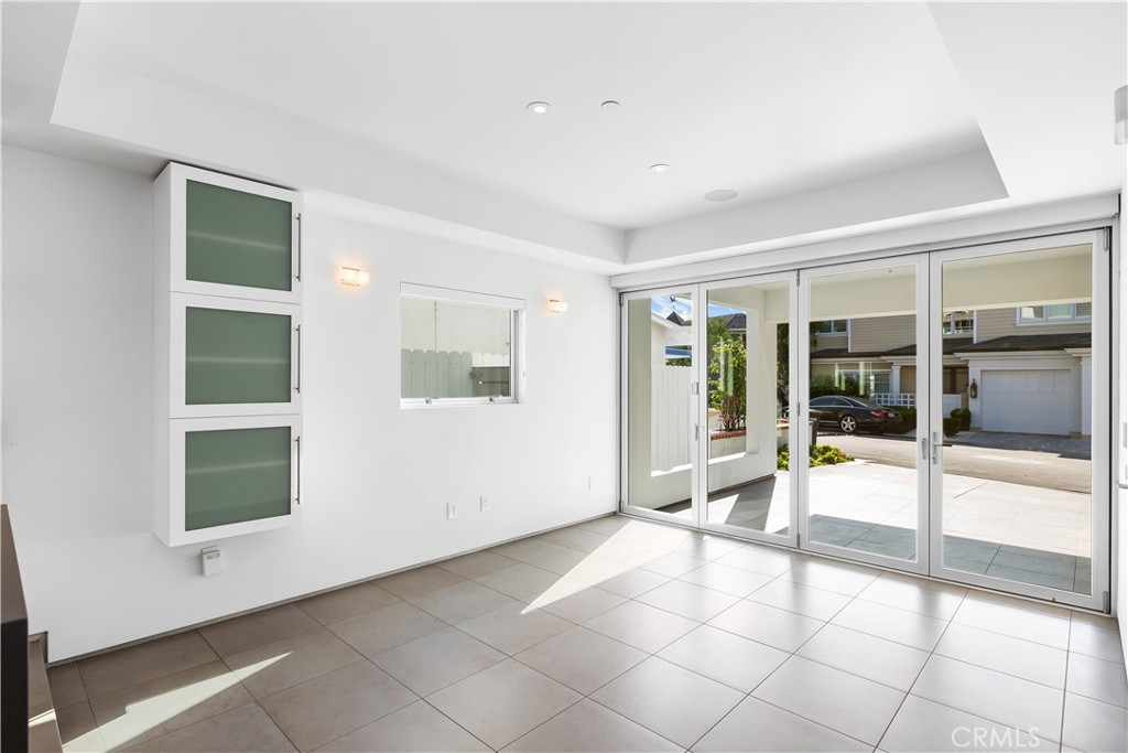 Corona del Mar South of PCH (CDMS) - Residential