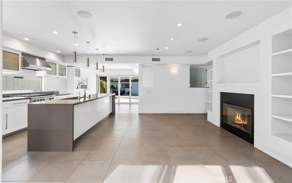 Corona del Mar South of PCH (CDMS) - Residential