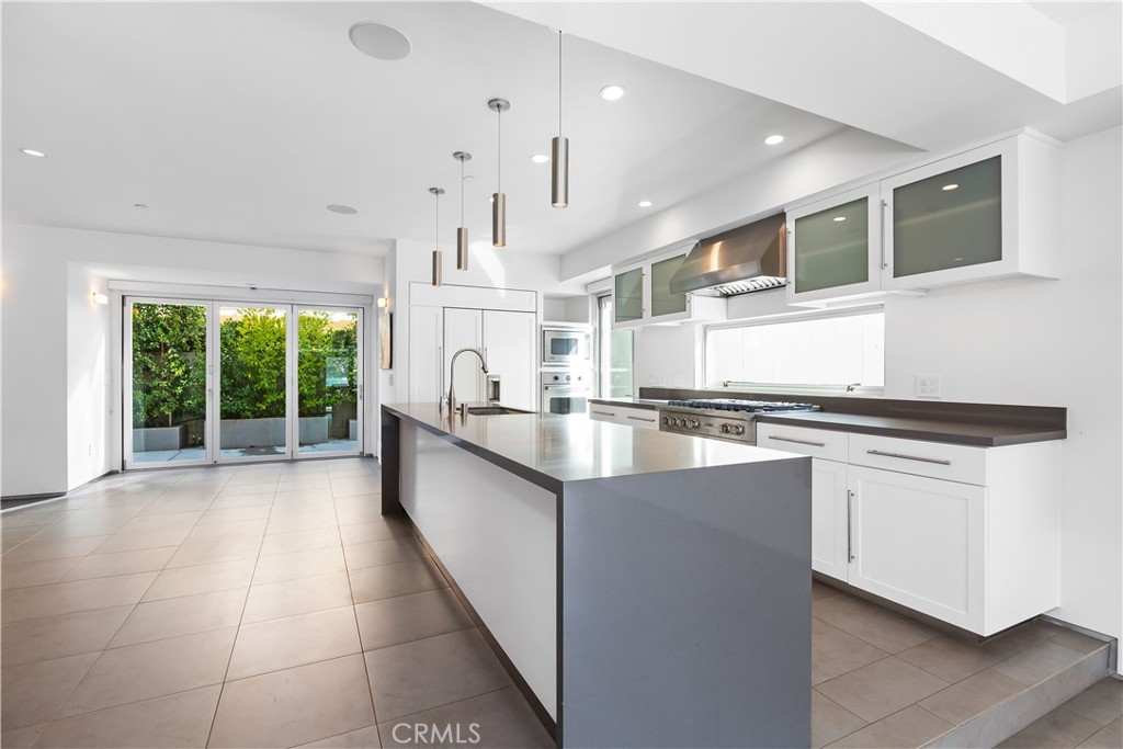 Corona del Mar South of PCH (CDMS) - Residential