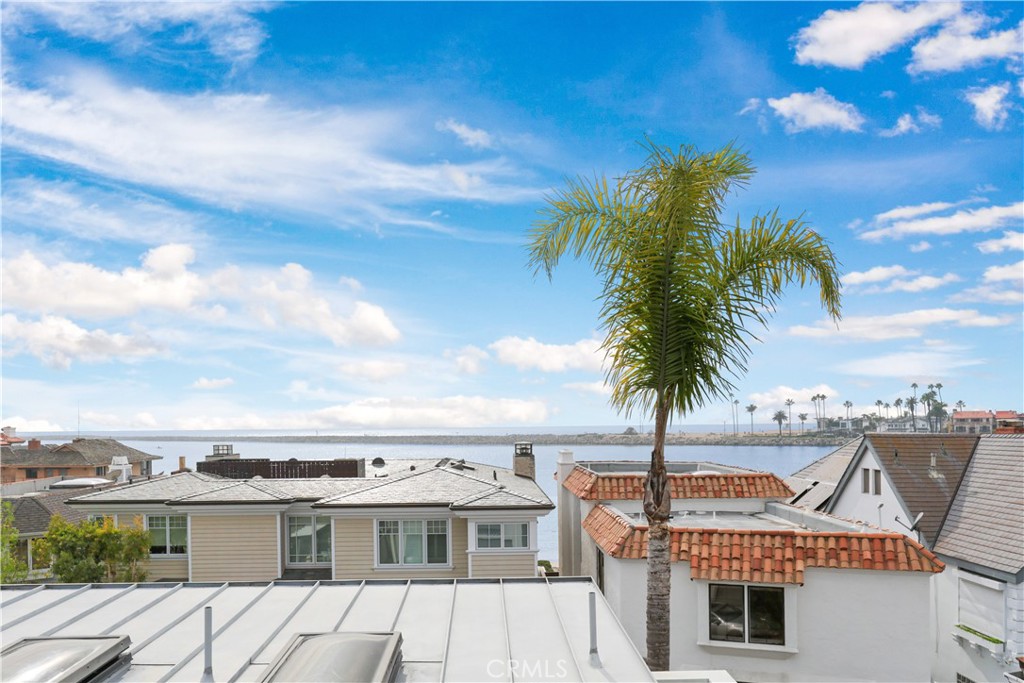 Corona del Mar South of PCH (CDMS) - Residential