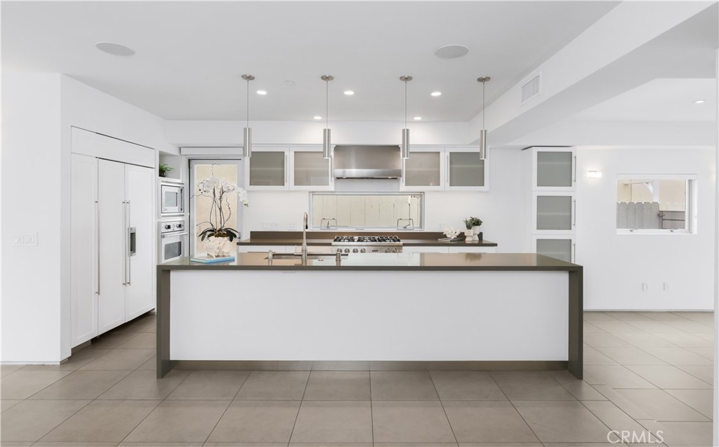 Corona del Mar South of PCH (CDMS) - Residential