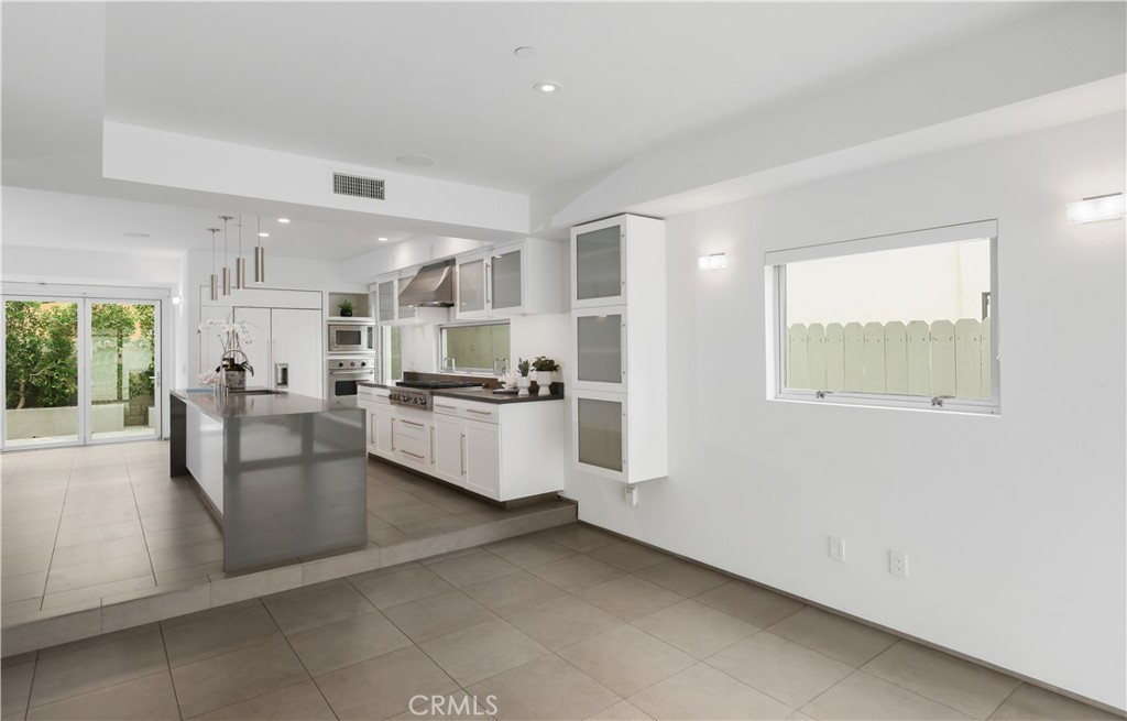 Corona del Mar South of PCH (CDMS) - Residential