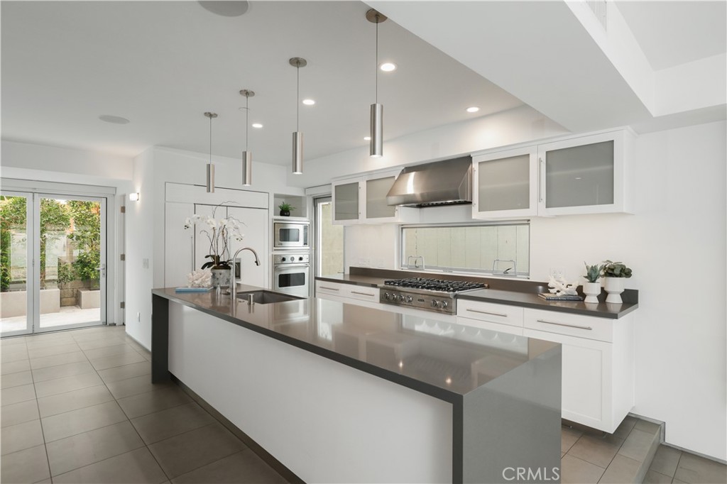 Corona del Mar South of PCH (CDMS) - Residential