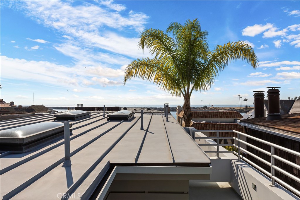 Corona del Mar South of PCH (CDMS) - Residential