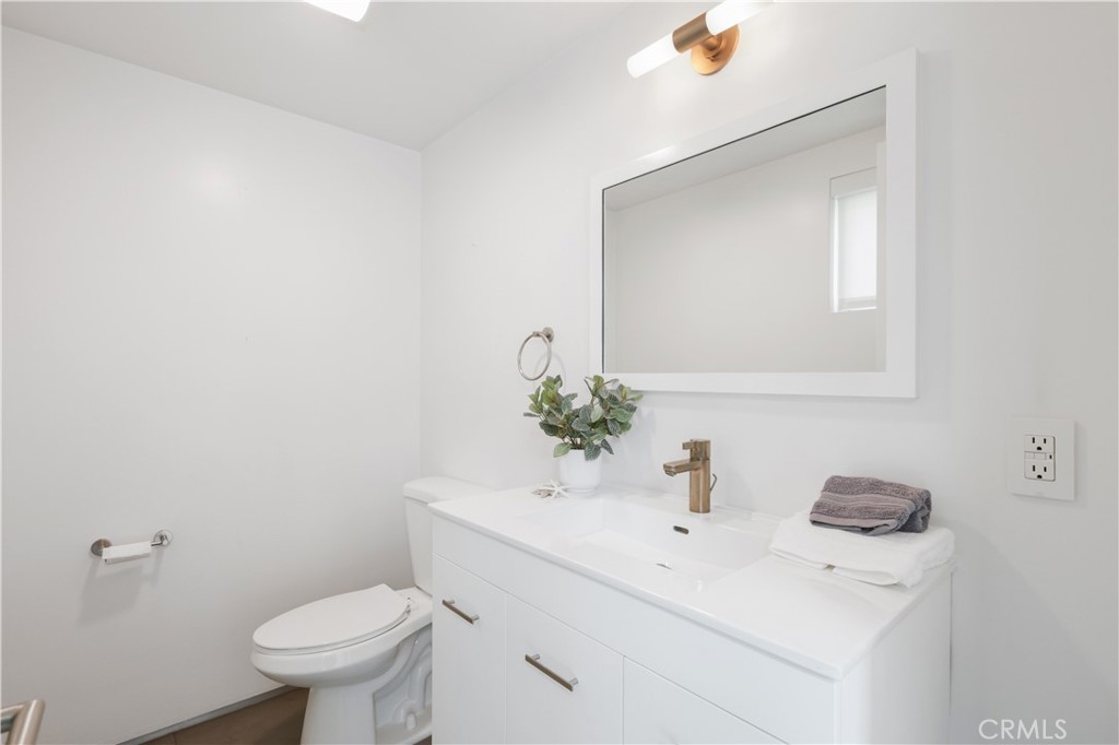 Corona del Mar South of PCH (CDMS) - Residential