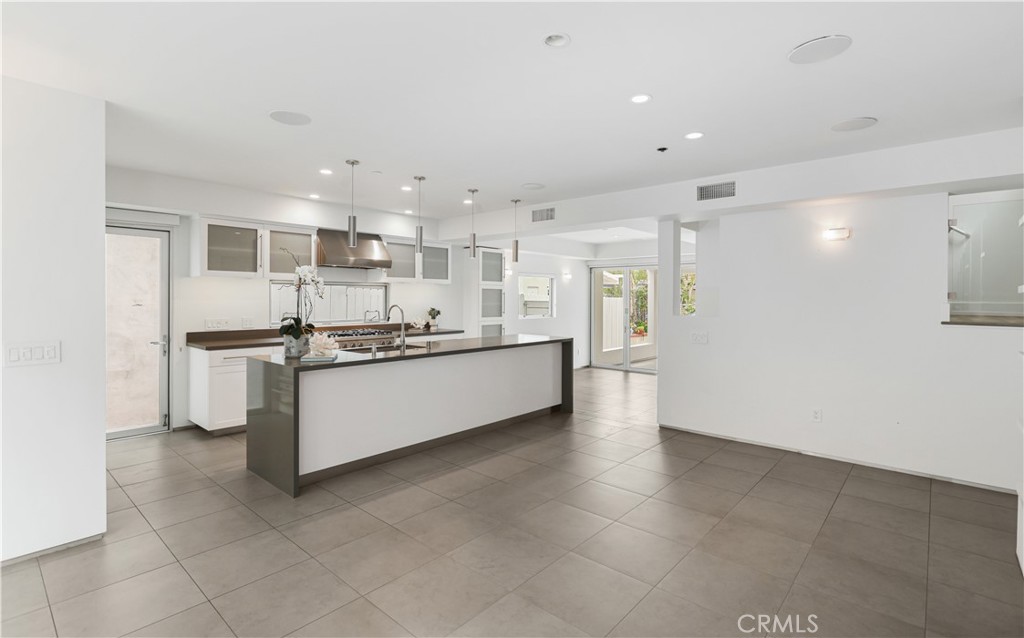 Corona del Mar South of PCH (CDMS) - Residential